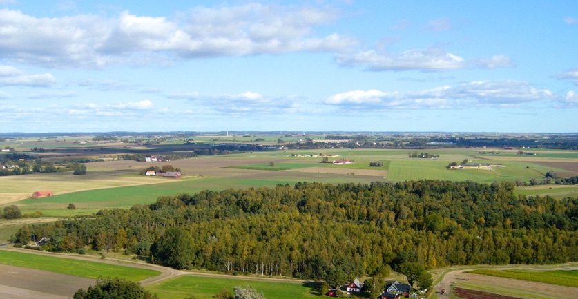 Översiktsbild över Munkebäck och landskapet västerifrån